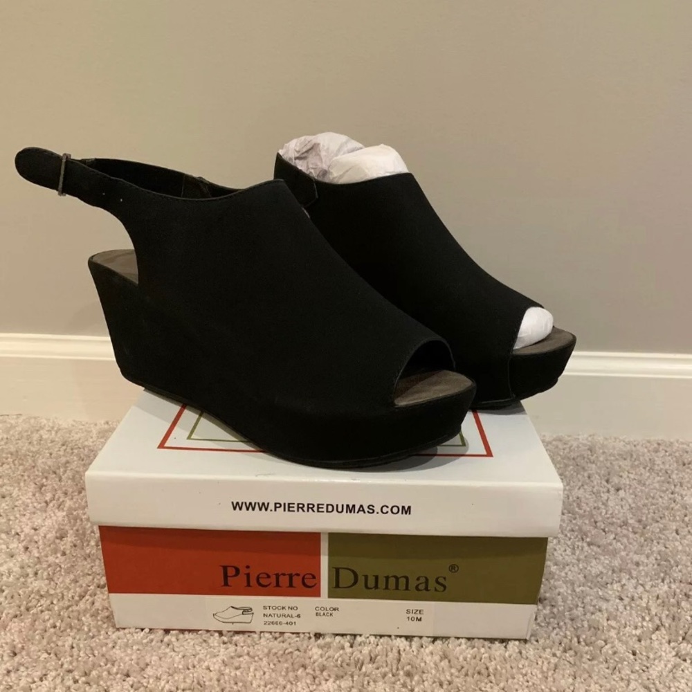 Pierre Dumas black wedges never worn
